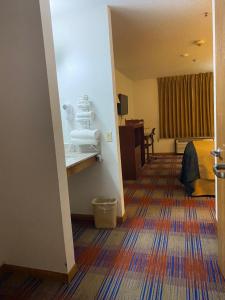 Gallery image of Americas Best Value Inn Champaign in Champaign