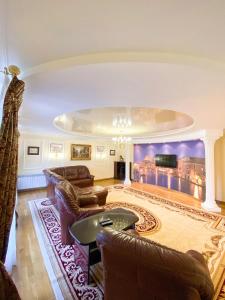 Posezení v ubytování Петрос Family Hotel