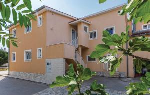 Budova, v ktorej sa apartmán nachádza