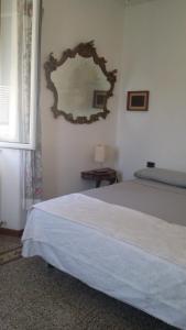 Postel nebo postele na pokoji v ubytování Marina di Corniglia Big Flat in 5 TERRE + 26 fotografií