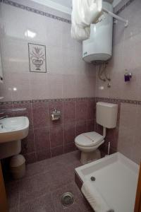 Vannituba majutusasutuses Guest house Mali hotel
