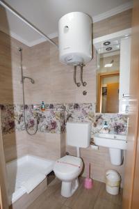 Vannituba majutusasutuses Guest house Mali hotel