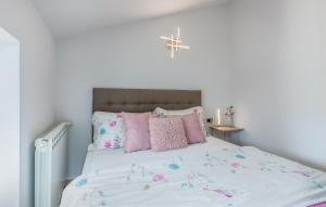 Postel nebo postele na pokoji v ubytování Apartments Vila DK