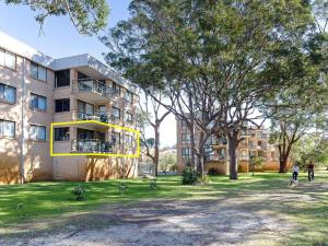 O edifício onde o apartamento está situado