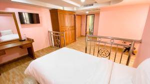 Gallery image of A.A. Pattaya Golden Beach Hotel in Pattaya Central