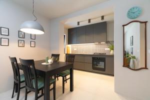 Kuchyňa alebo kuchynka v ubytovaní Apartmani Vale