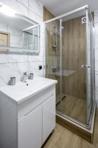 Ванная комната в Alfa Apartments Staroevrejska 18
