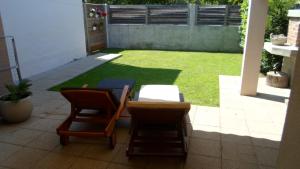 Vonkajšia záhrada v ubytovaní Apartment Floresita