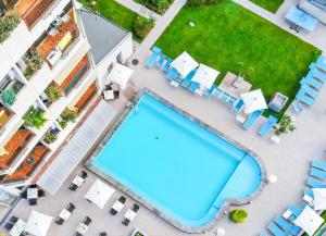 Hotel Delfino Lugano内部或周边的泳池