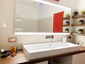 Koupelna v ubytování HomeSuite sul Lago