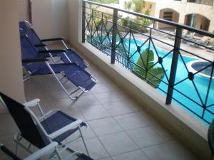 Fotografija u galeriji objekta 103 ELEGANT 2 bed apartment with free Wifi, AC, pool & gym! u Larnaki