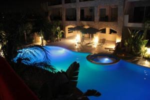 Galeriebild der Unterkunft 103 ELEGANT 2 bed apartment with free Wifi, AC, pool & gym! in Larnaka