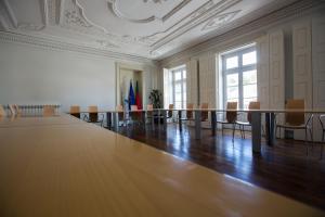 Área de negócios e/ou sala de conferências em HI Guimaraes - Pousada de Juventude