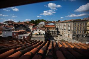 Uma visão geral de Guimarães ou uma vista da cidade tirada do hostel