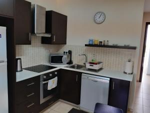 Imagen de la galería de Mythical Sands Resort Ilona Apartment for families, en Protaras 52 fotos más