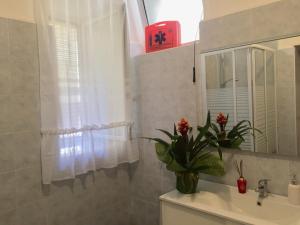 Koupelna v ubytování Vesuvio House appartamento indipendente e centrale + 37 fotografií