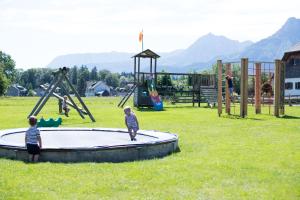 Plac zabaw dla dzieci w obiekcie Hotel Aberseehof