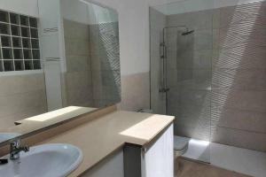 Koupelna v ubytování Casa El Billar + 12 fotografií