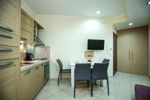 A kitchen or kitchenette at Vasso Apartments 3