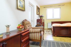 Istumisnurk majutusasutuses Villa Tower Gardos