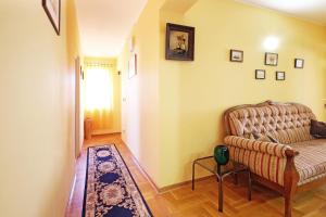 Istumisnurk majutusasutuses Villa Tower Gardos