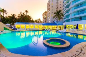 Bazén v ubytování Hotel Dann Cartagena nebo v jeho okolí