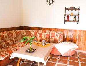 A seating area at Casa Rural SOBRE EL MAR