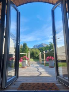 Nespecifikovaný výhled na hory nebo výhled na hory při pohledu z bed and breakfast
