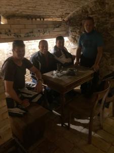 Goście zatrzymujący się w obiekcie Pension Sunnseitn - Gasthof - Café - Weinkeller