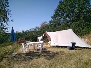 Příroda nedaleko luxury tent