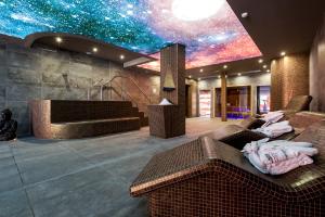 Zona de estar de Hotel & Spa Ciudad de Binéfar