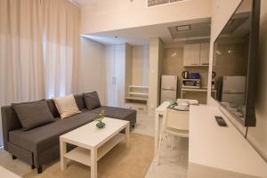 Zona d'estar a Fully Furnished Studio - MAG 560 - 621