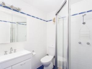 Ένα μπάνιο στο Forster Holiday Lodge 09