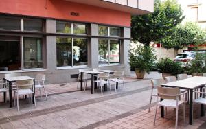 A restaurant or other place to eat at Hotel Alegret