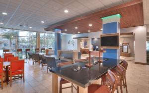 Photo de la galerie de l'établissement Holiday Inn Express & Suites - Gainesville I-75, an IHG Hotel, à Gainesville