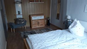 Säng eller sängar i ett rum på Ferienhaus Hof Albrecht