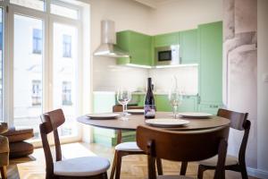 Kuchyňa alebo kuchynka v ubytovaní ZACHÁR Apartman