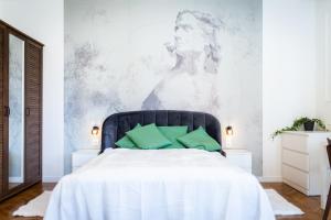 Posteľ alebo postele v izbe v ubytovaní ZACHÁR Apartman