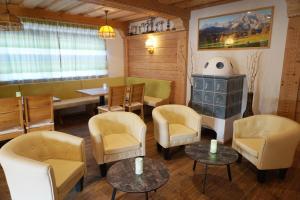 Χώρος καθιστικού στο Hotel Ramsaueralm