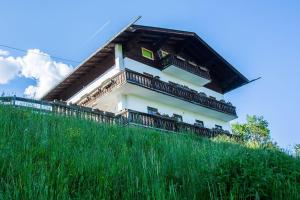 Budynek, w którym mieści się apartament