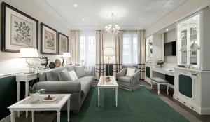 TV a/nebo společenská místnost v ubytování Hotel Sacher Salzburg