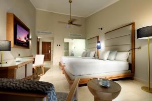Postel nebo postele na pokoji v ubytování Grand Palladium Punta Cana Resort & Spa - All Inclusive
