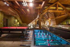Biliár nebo kulečník v ubytování Wellness hotel Spark
