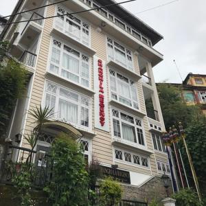 Gallery image of Hotel Shangrila Regency in Darjeeling
