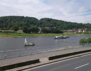 Galeriebild der Unterkunft Ferienhaus Dampferblick in Meißen