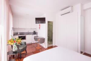 Lisbon Serviced Apartments - Campos的厨房或小厨房