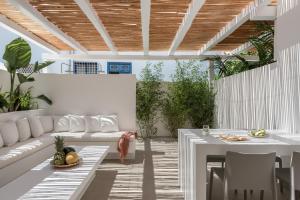 A seating area at NESEA Boutique Apartments