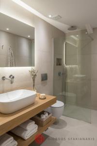 A bathroom at NESEA Boutique Apartments