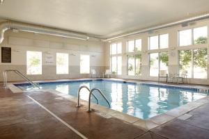 Bazén v ubytování Hyatt Place Waco - South nebo v jeho okolí