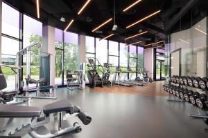 The fitness centre and/or fitness facilities at Mercure Warszawa Ursus Station